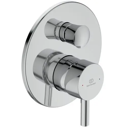 Wandmontierte Badarmatur in Chrom von Ideal Standard mit zwei Steuergriffen zur Einstellung von Wasserfluss und Temperatur.